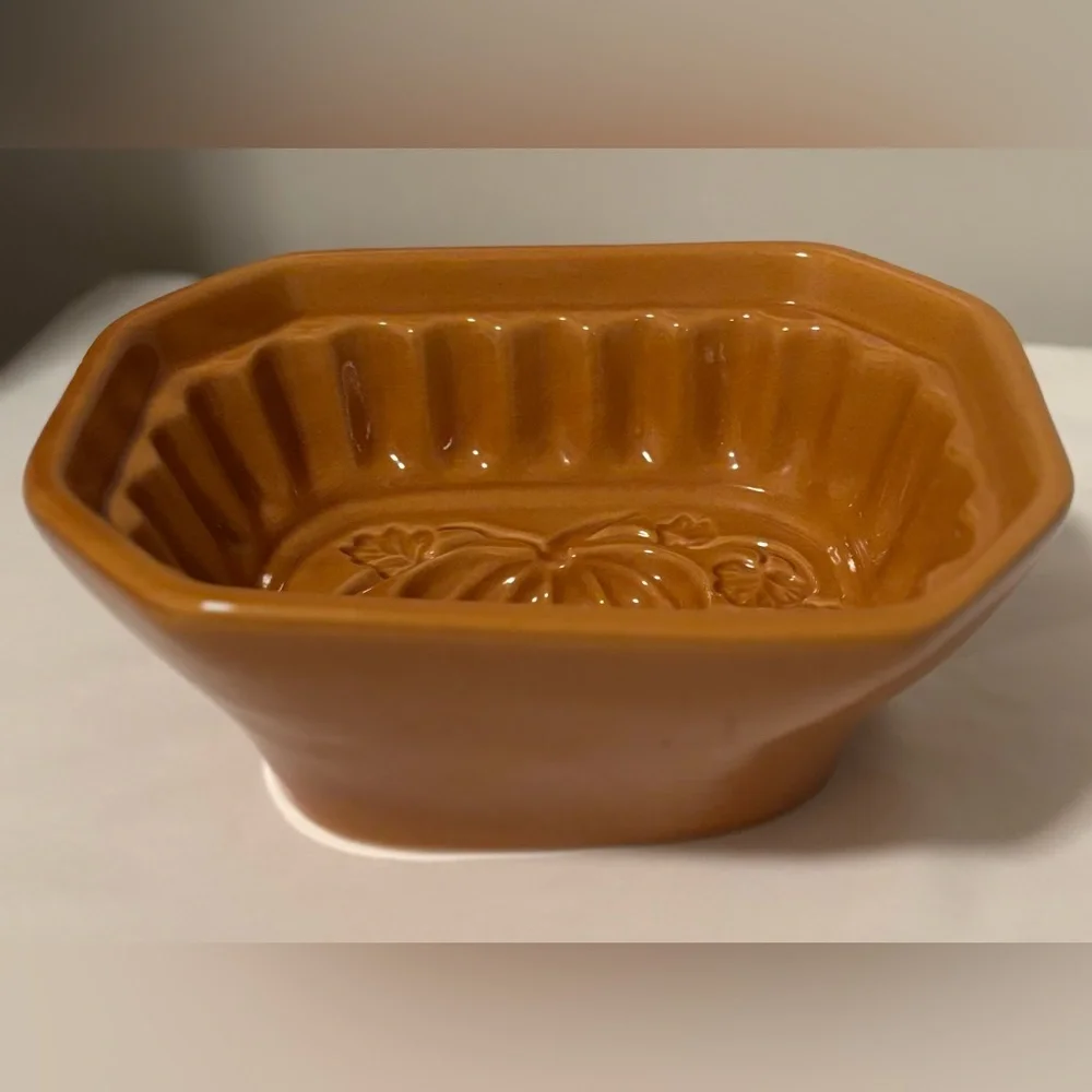 Vintage Crate & Barrel Ceramic Stoneware Pumpkin Bread Baking Dish / Jello Mold